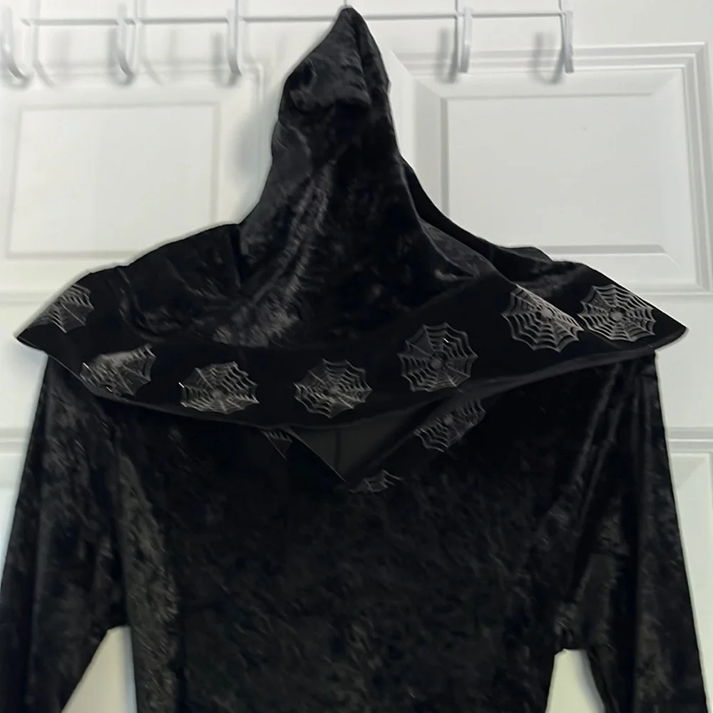 🕷️ WITCH CLOAK/COSTUME 💀 WOMEN’S MEDIUM 👻🎃VELVETY - Picture 5 of 15